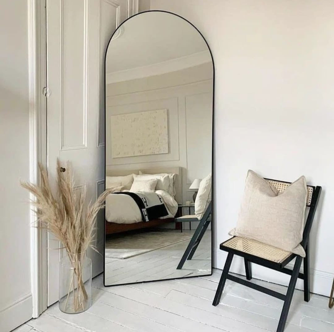 Half Moon Mirror Black