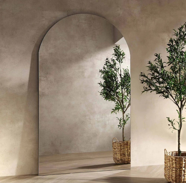 BESPOKE: Half Moon Frameless